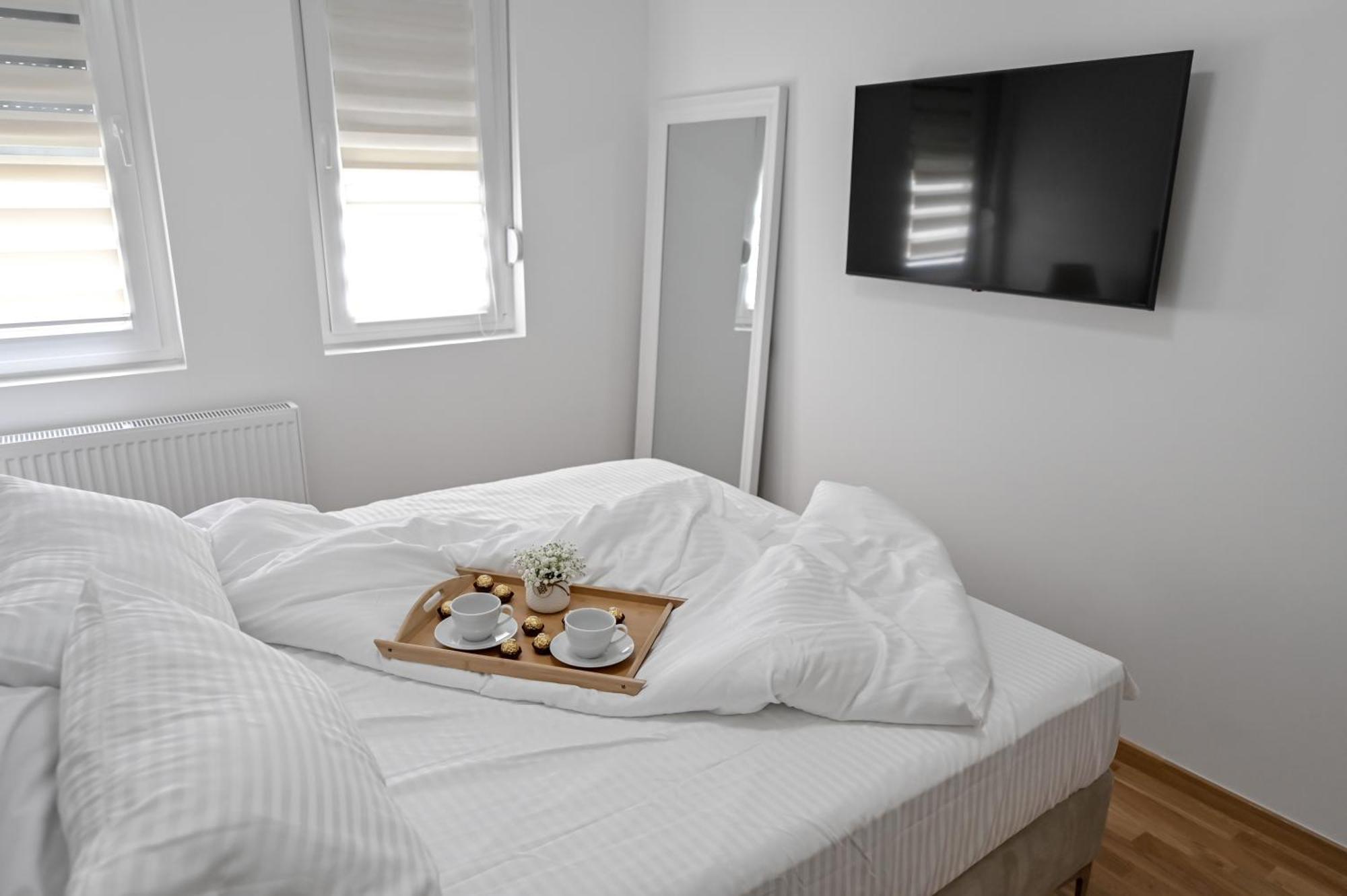 Appartamento Porto Lux Arandjelovac Esterno foto